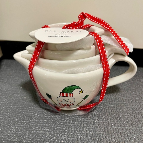 Rae Dunn Christmas Snowman Holiday Ceramic Measuring Cup 4 piece Set NWT - Picture 2 of 5